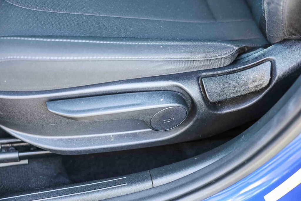 Used 2021 Hyundai Elantra SEL image 11