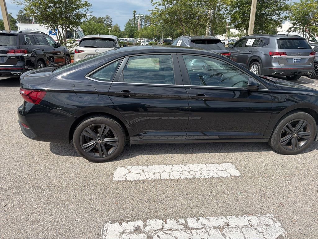 Used 2023 Volkswagen Jetta SE FWD image 22