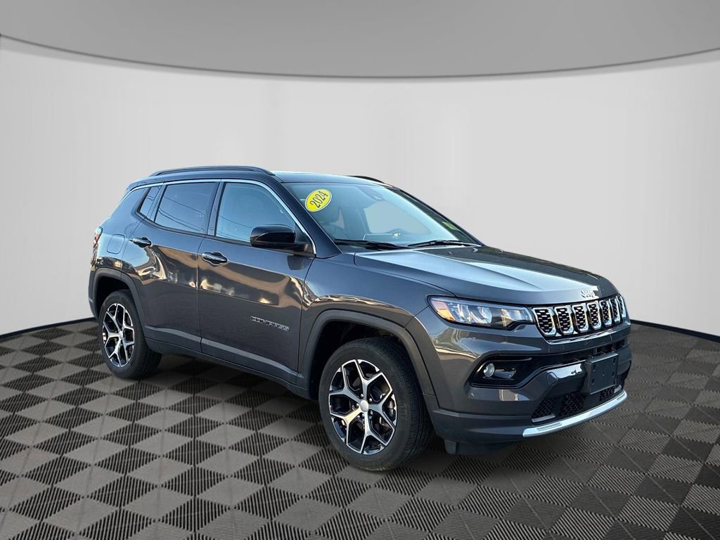 Used 2024 Jeep Compass Limited w/ Sun and Sound Group AWD/4WD image 3