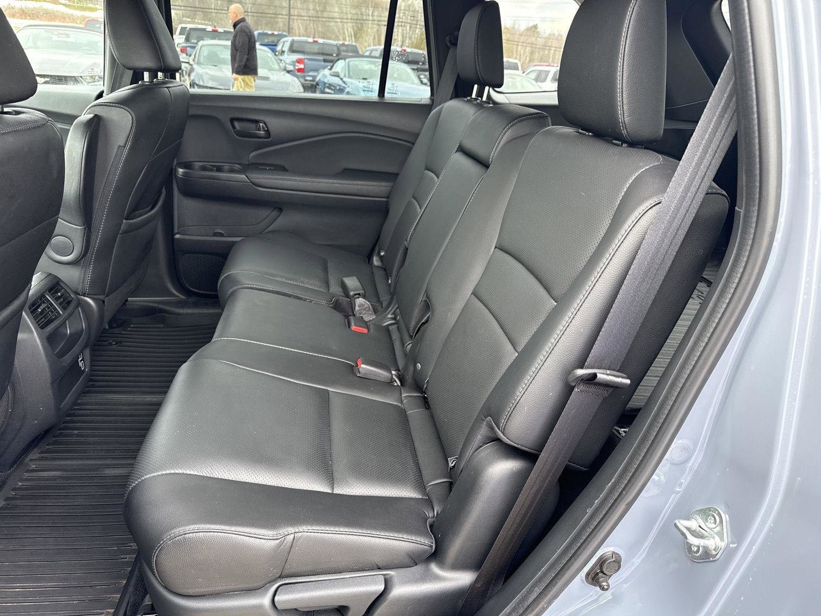 Used 2023 Honda Passport EX-L image 12