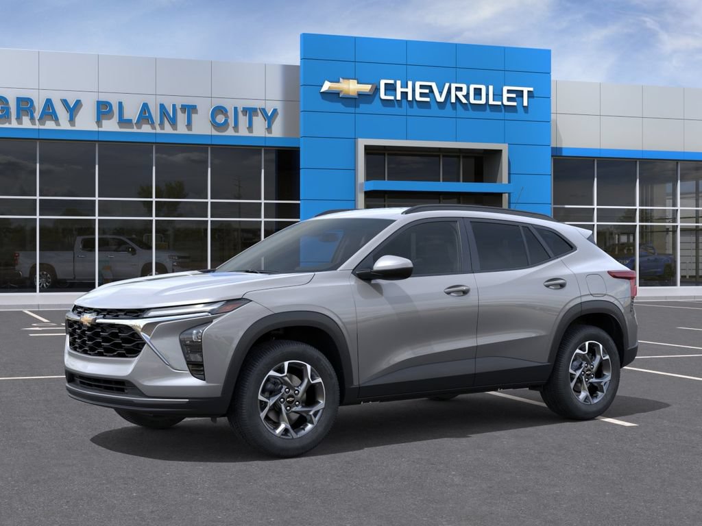 New 2026 Chevrolet Trax LT w/ Driver Confidence Package FWD image 2