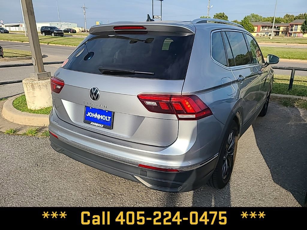 Used 2024 Volkswagen Tiguan SE FWD image 9