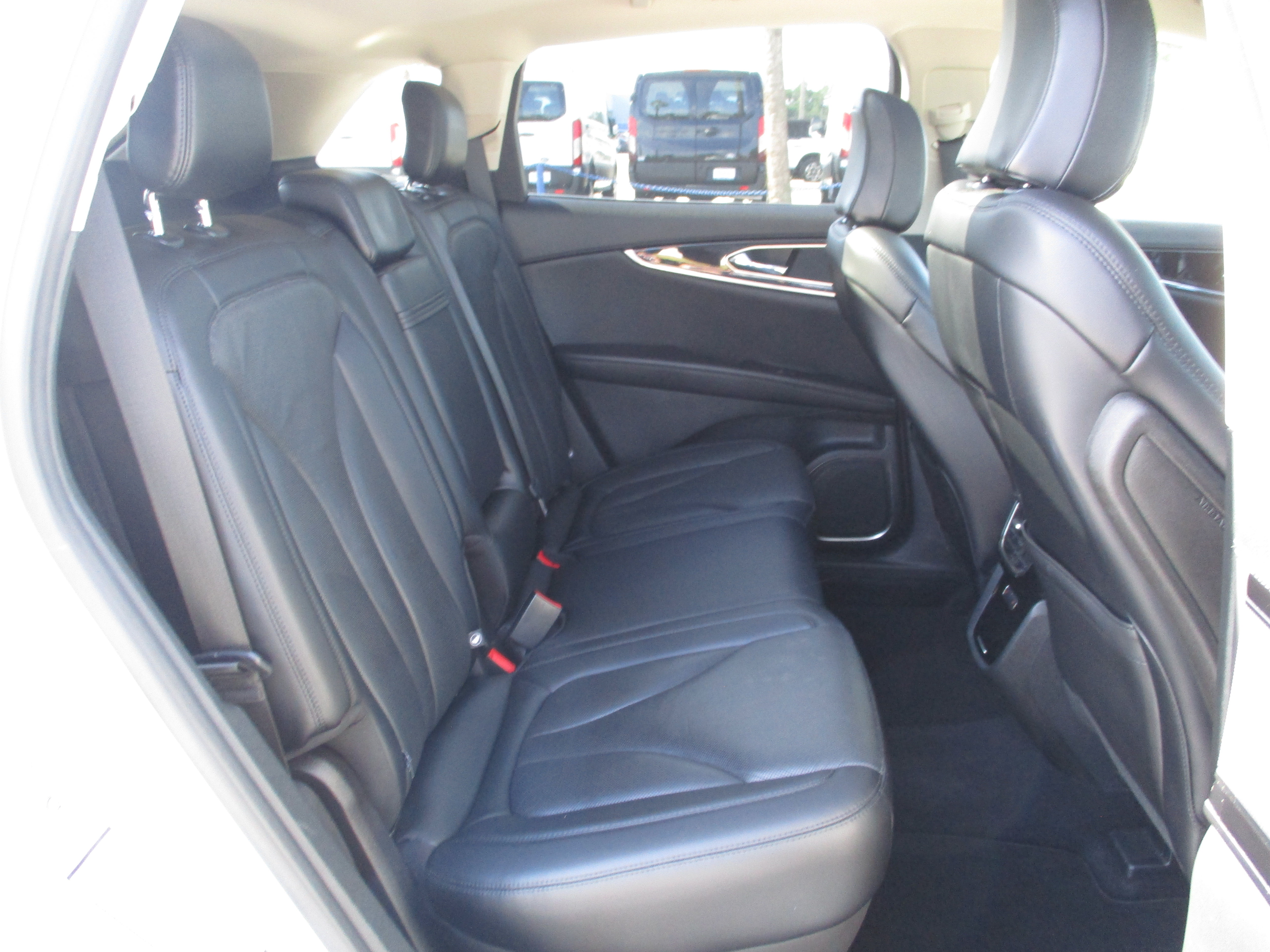 Used 2023 Lincoln Nautilus Reserve FWD image 13