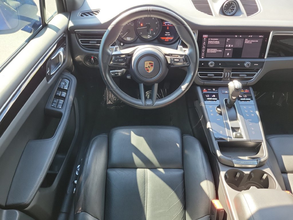 Certified 2024 Porsche Macan AWD/4WD image 21