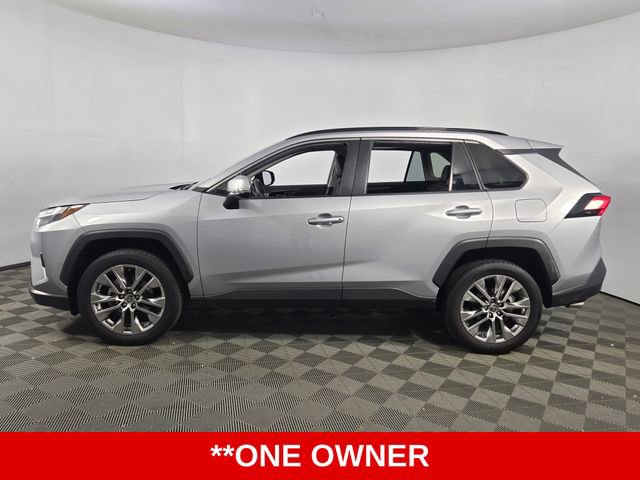 Used 2023 Toyota RAV4 XLE Premium image 5
