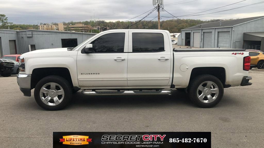 Used 2018 Chevrolet Silverado 1500 LT w/ LT Eassist Package image 8