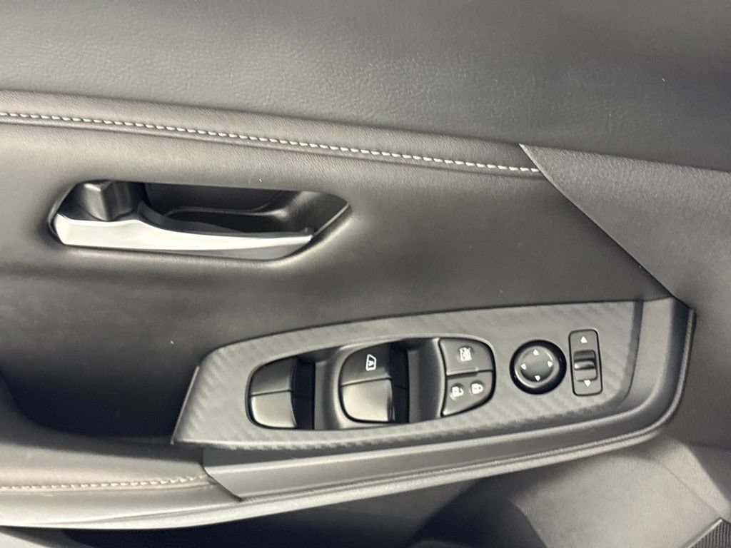 Used 2024 Nissan Sentra SV FWD image 29