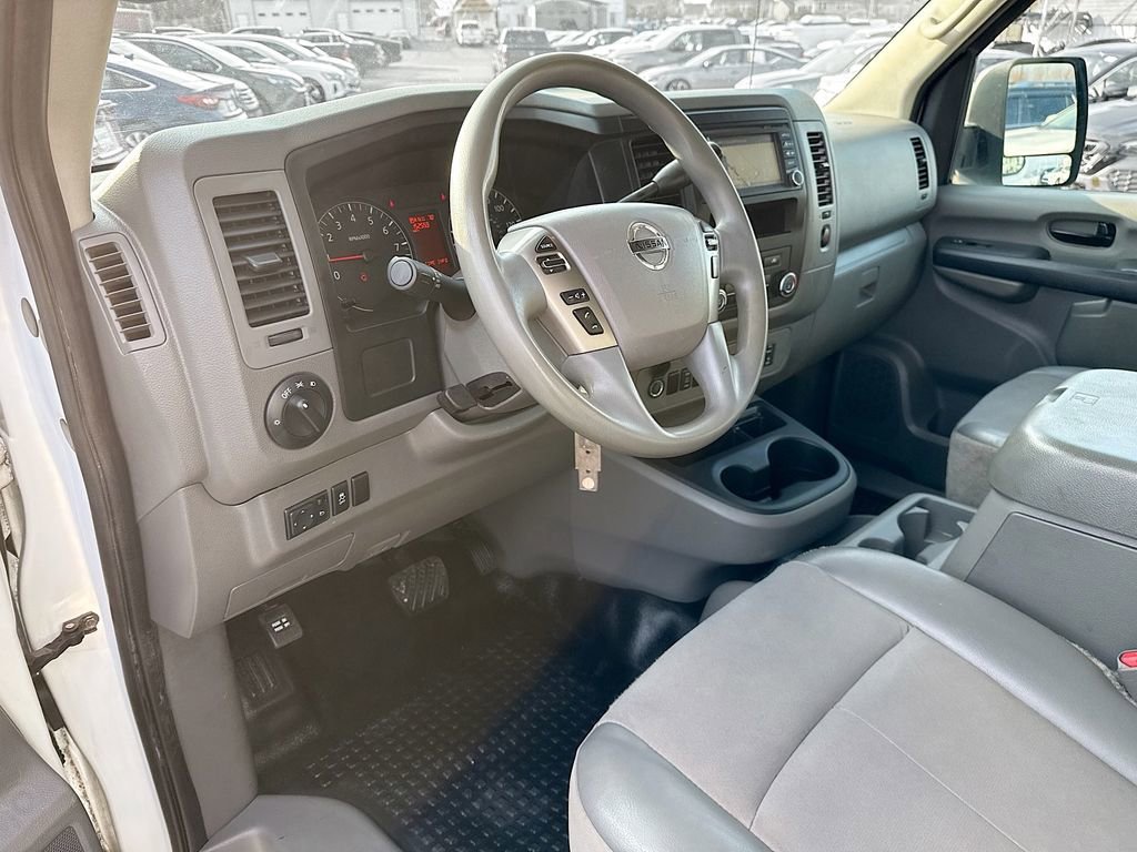 Used 2018 Nissan NV 2500 SV w/ Navigation Package image 18