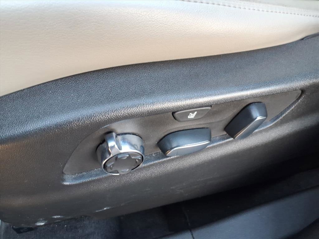 Certified 2023 Cadillac XT4 Premium Luxury image 23