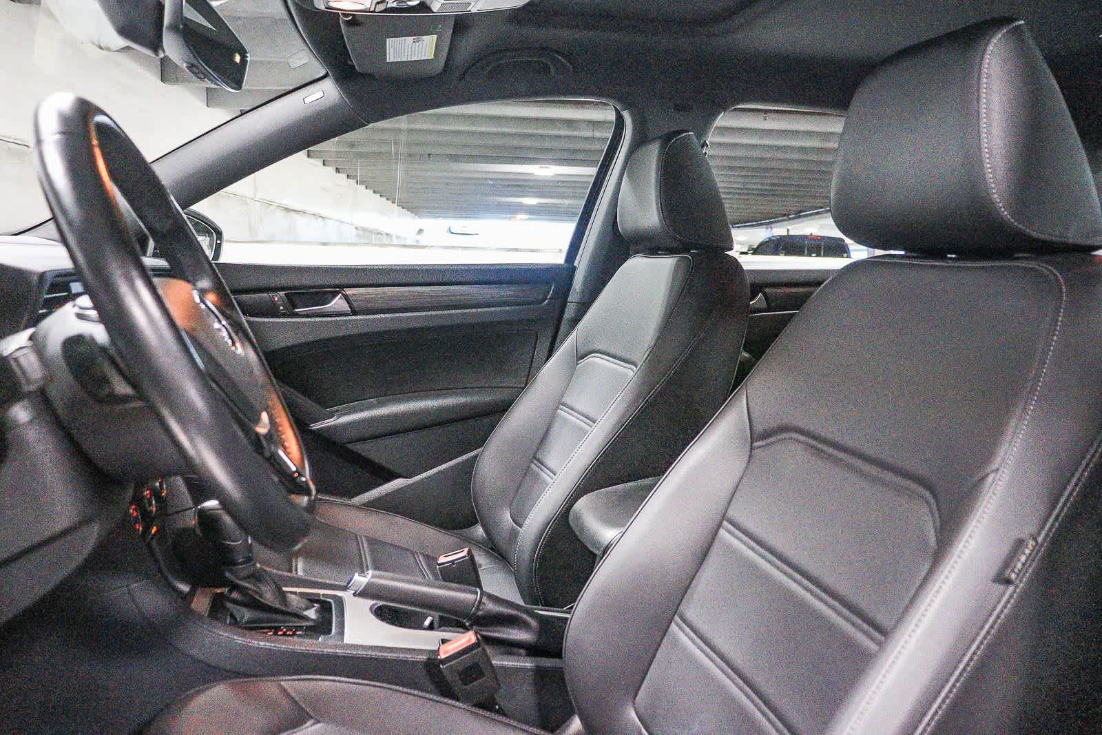 Used 2022 Volkswagen Passat 2.0T R-Line FWD image 19