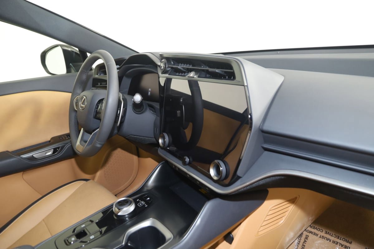 Used 2024 Lexus RZ 450e Premium w/ Technology Package AWD/4WD image 44