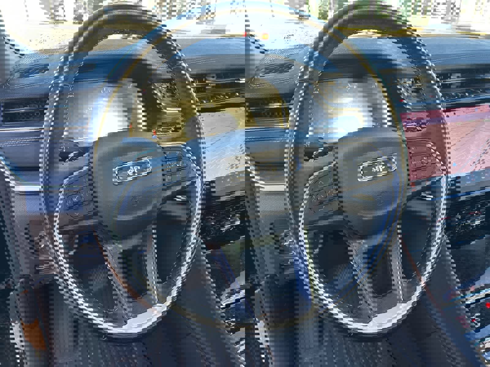 Used 2021 Jeep Grand Cherokee L Limited image 24