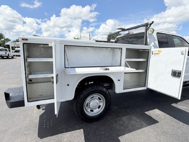 Used 2018 Ford F250 XL w/ Power Equipment Group AWD/4WD image 12