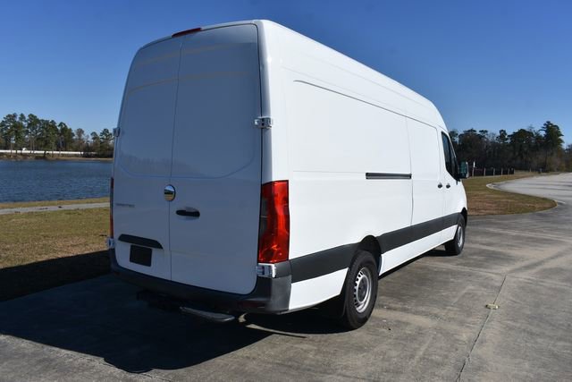 Used 2019 Freightliner Sprinter 170 image 4