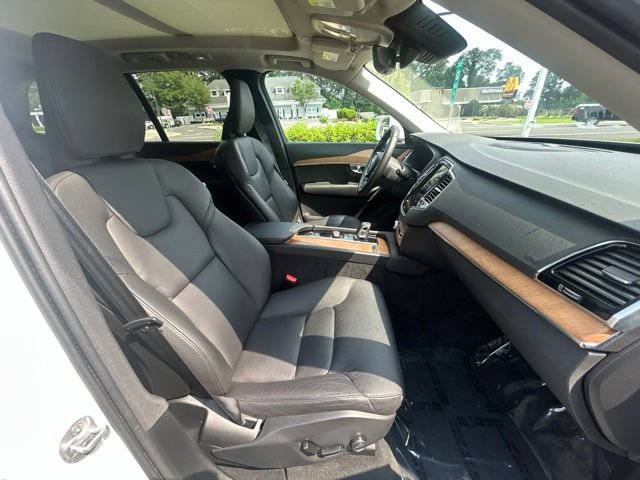 Certified 2024 Volvo XC90 B5 Plus w/ Protection Package Premier AWD/4WD image 15