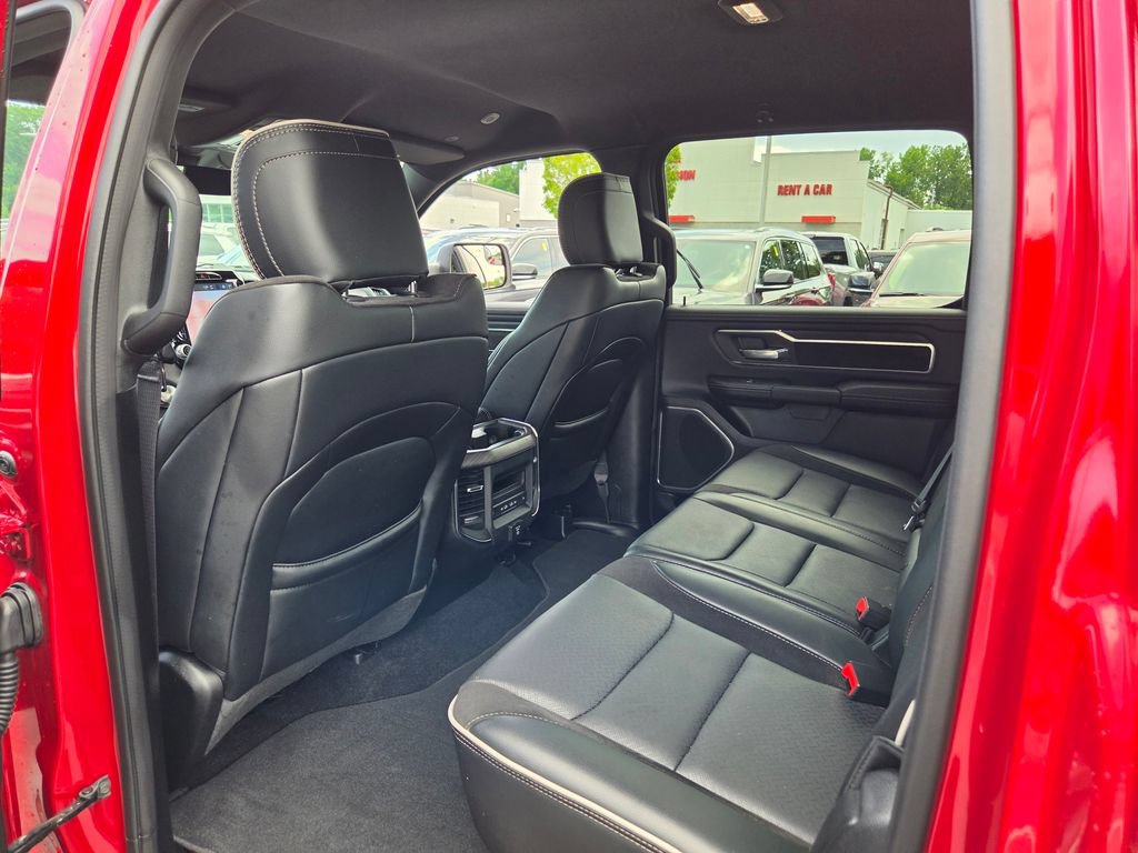 Used 2026 RAM 1500 Laramie AWD/4WD image 32