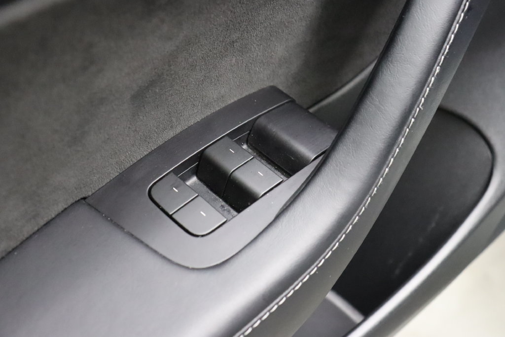 Used 2023 Tesla Model 3 Standard Range RWD image 23