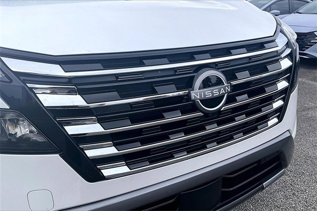 Certified 2025 Nissan Rogue SL w/ SL Premium Package image 34