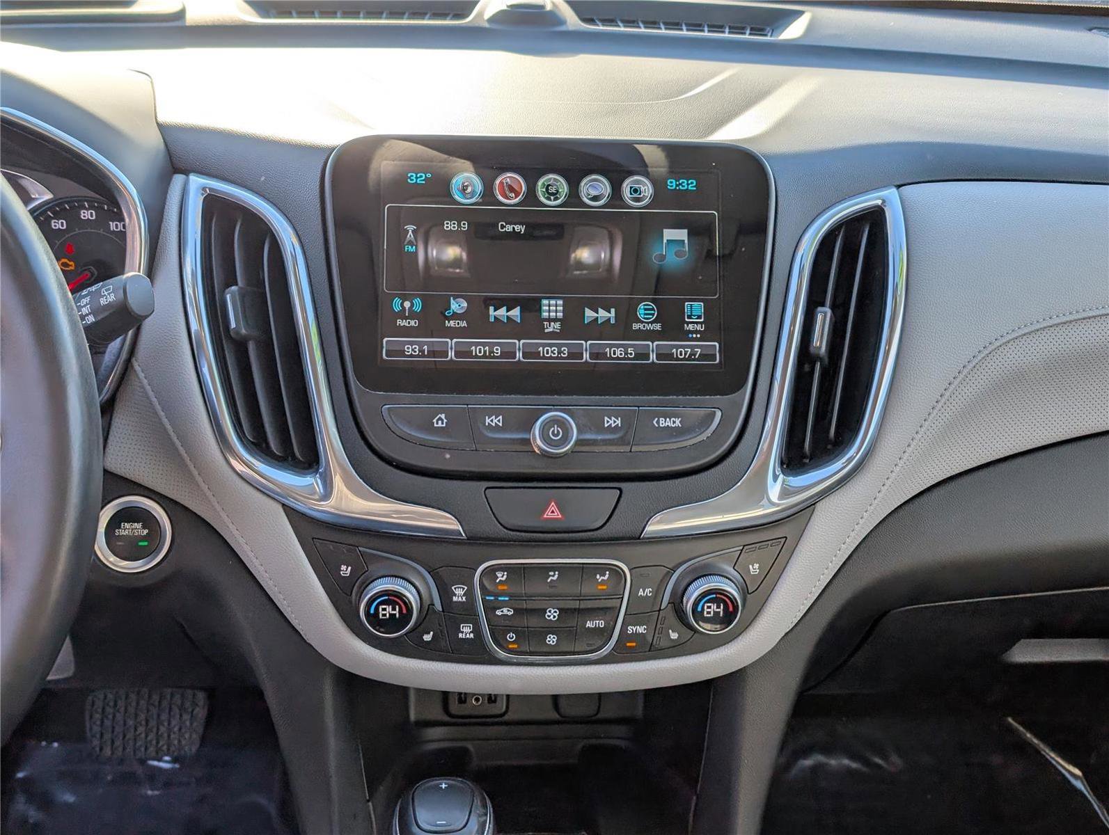 Used 2018 Chevrolet Equinox Premier image 18