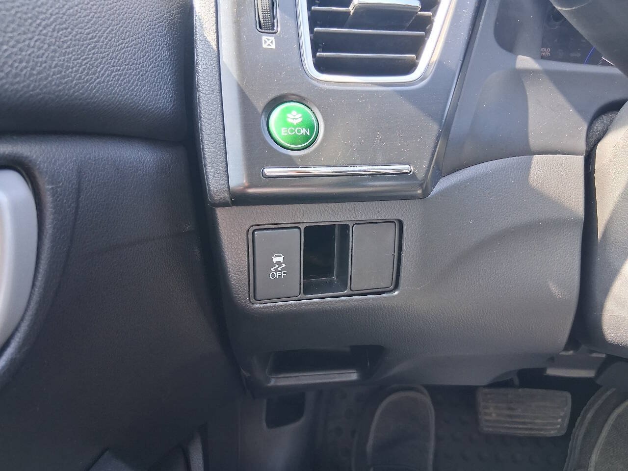 Used 2015 Honda Civic SE image 31