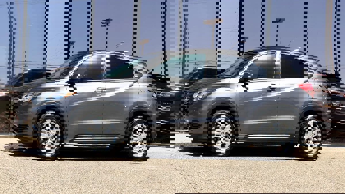 Used 2016 Honda HR-V LX image 7