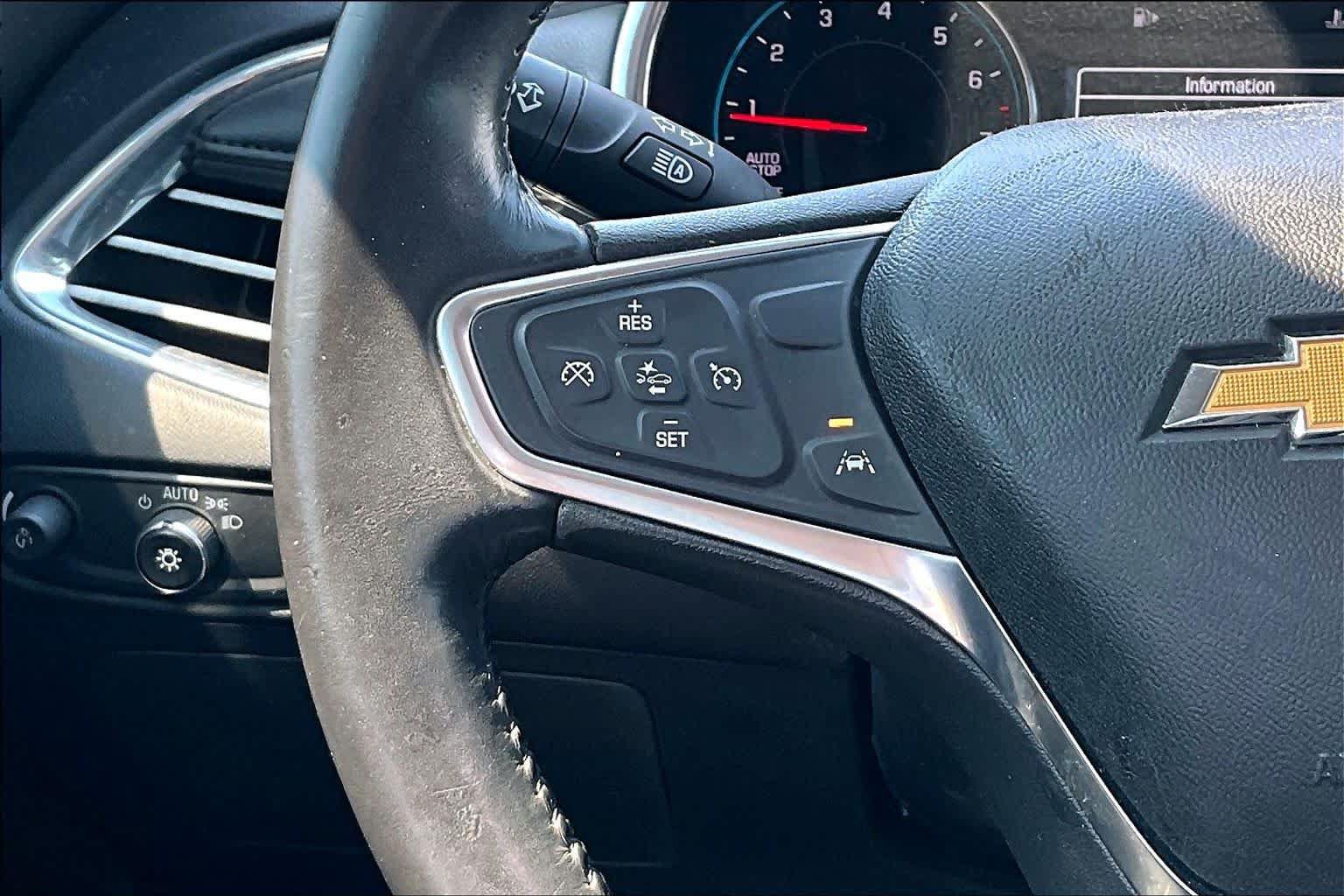 Used 2018 Chevrolet Malibu LT w/ Leather Package FWD image 25