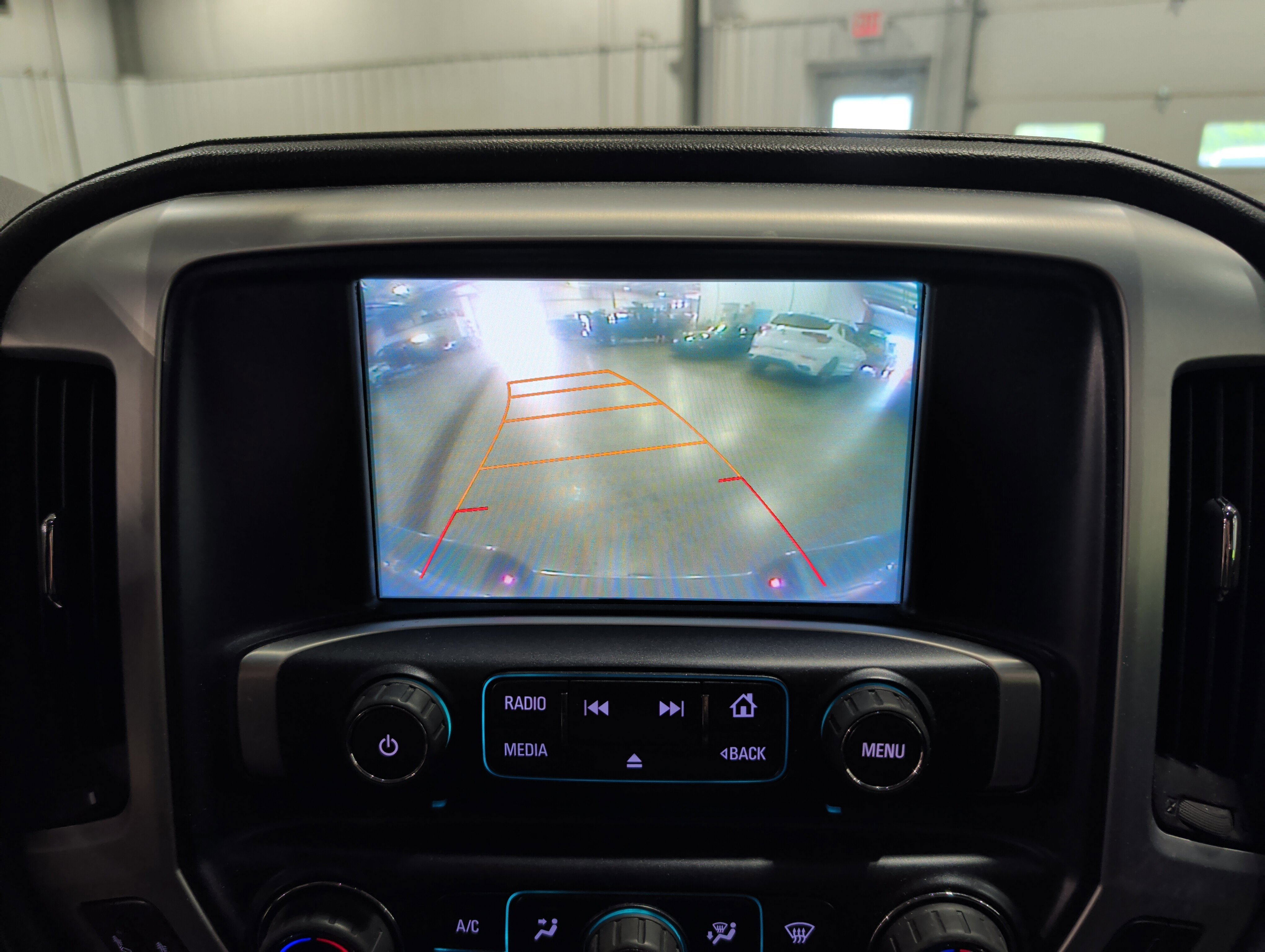 Used 2017 GMC Sierra 1500 SLE w/ SLE Value Package AWD/4WD image 12