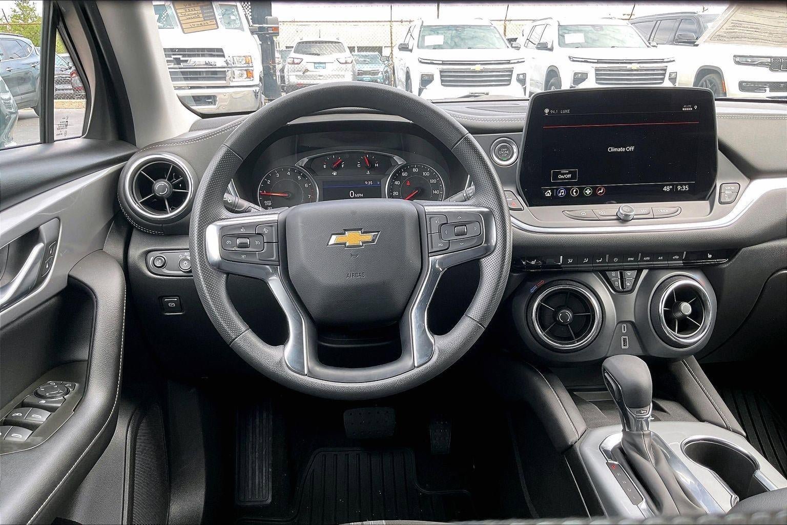 Used 2025 Chevrolet Blazer LT w/ Convenience Package AWD/4WD image 6