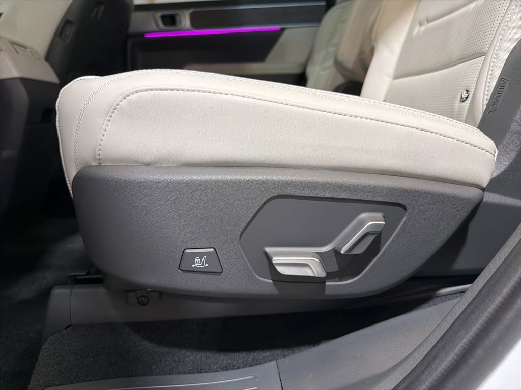 Used 2024 Hyundai Santa Fe Calligraphy image 34