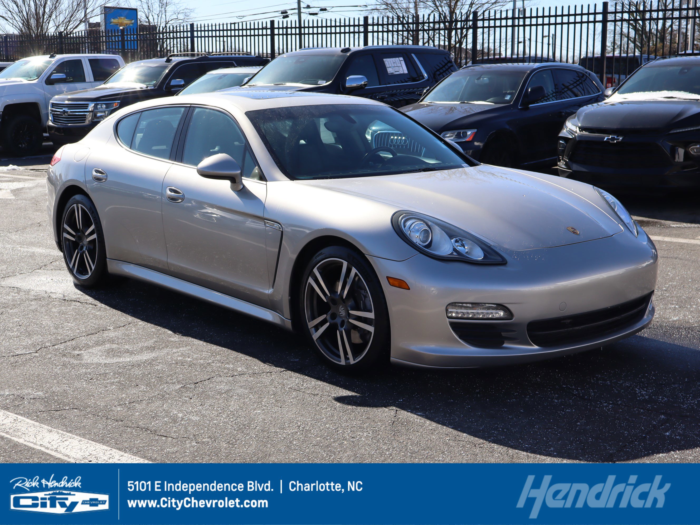 Used 2013 Porsche Panamera 4 image 1