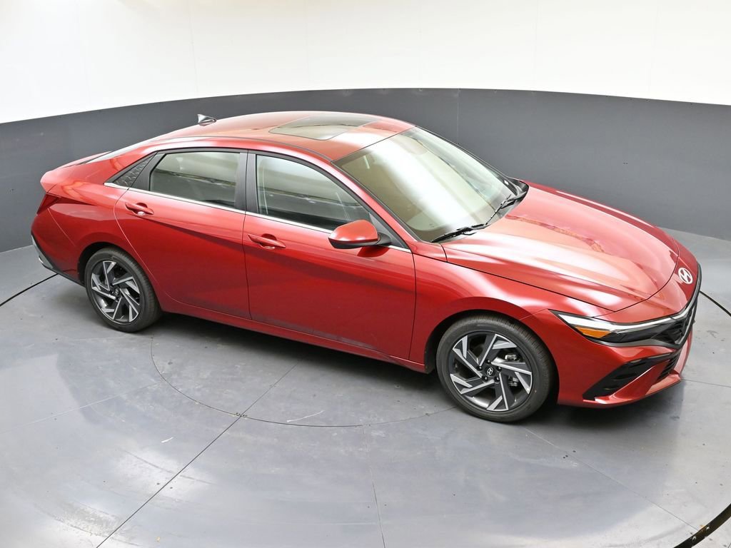 Certified 2025 Hyundai Elantra SEL FWD image 48