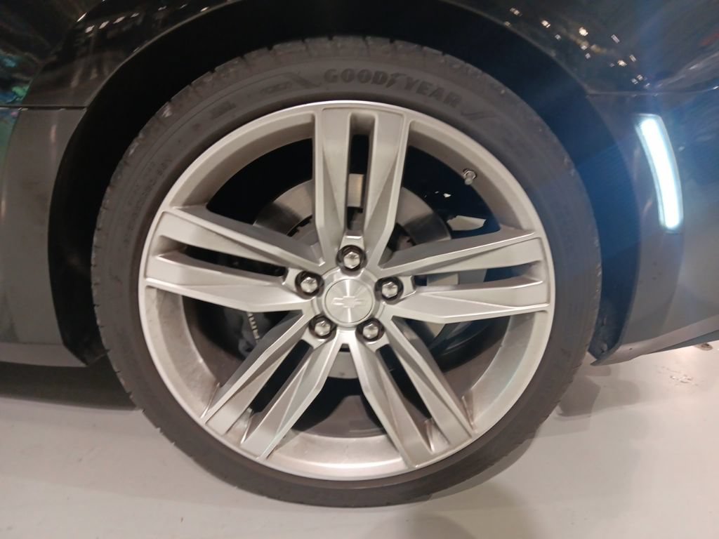 Used 2016 Chevrolet Camaro SS RWD image 14
