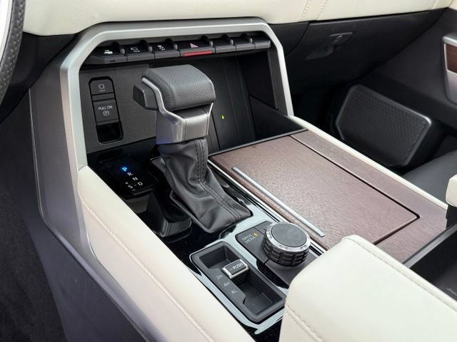 Used 2024 Toyota Tundra Capstone AWD/4WD image 23