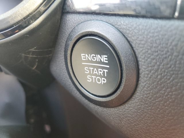 Used 2023 Ford Escape ST-Line AWD/4WD image 16