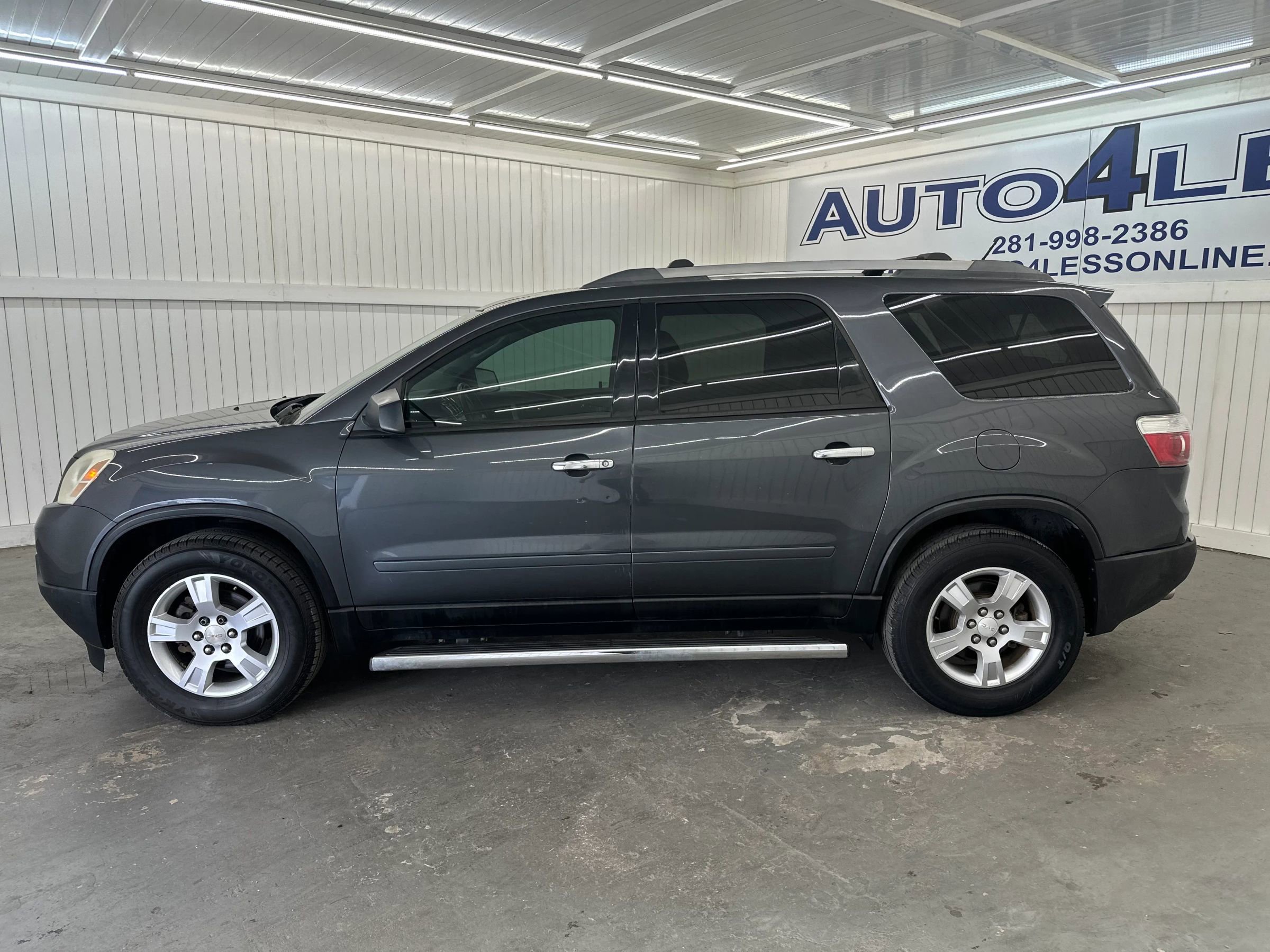 Used 2012 GMC Acadia SLE w/ LPO, 'HIT The Road' Package image 8