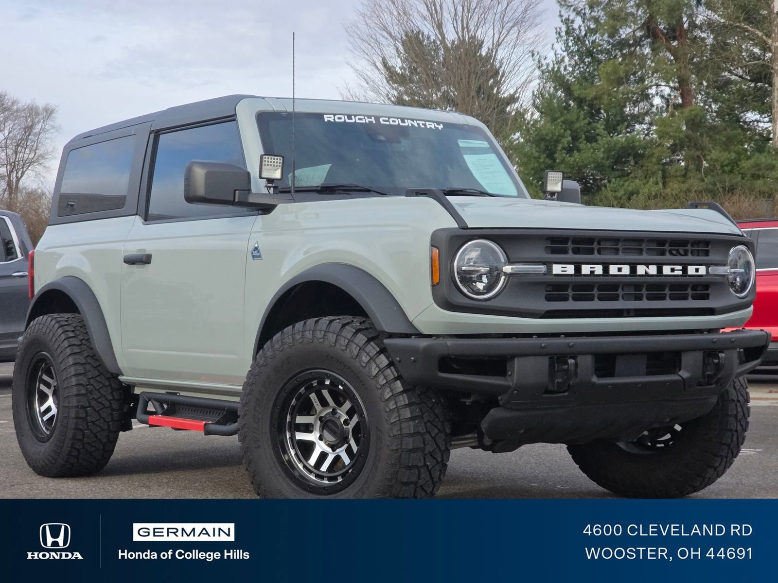 Used 2023 Ford Bronco Black Diamond image 2