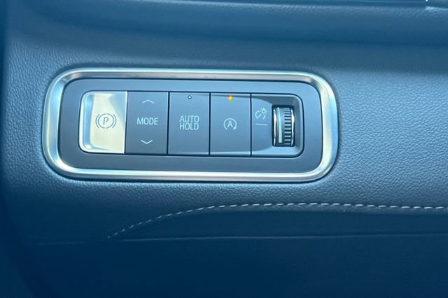 Used 2025 Buick Enclave Sport Touring image 36