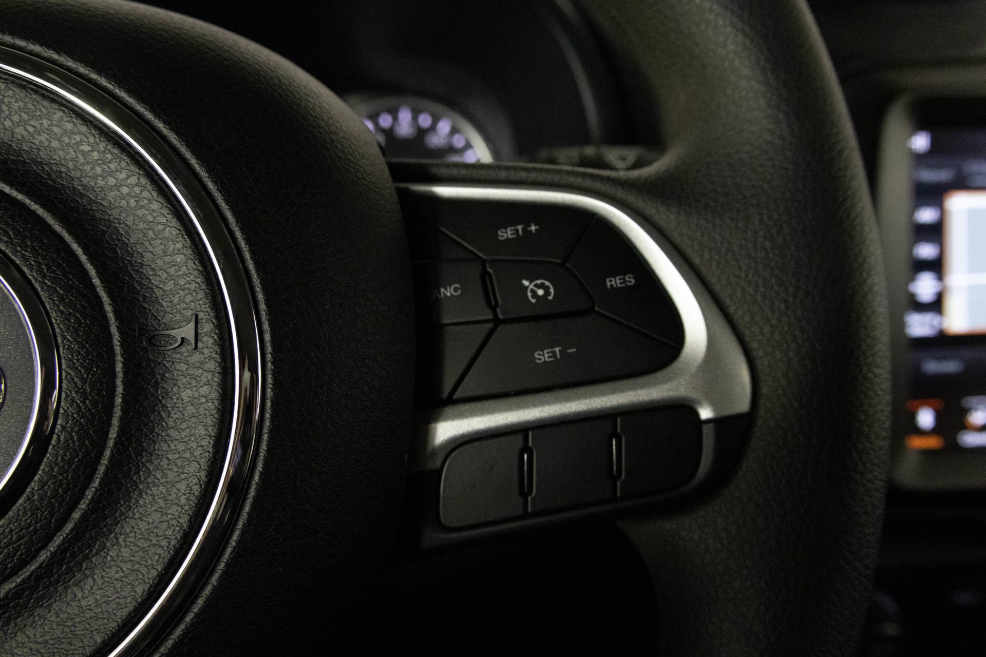 Used 2023 Jeep Renegade Latitude image 29
