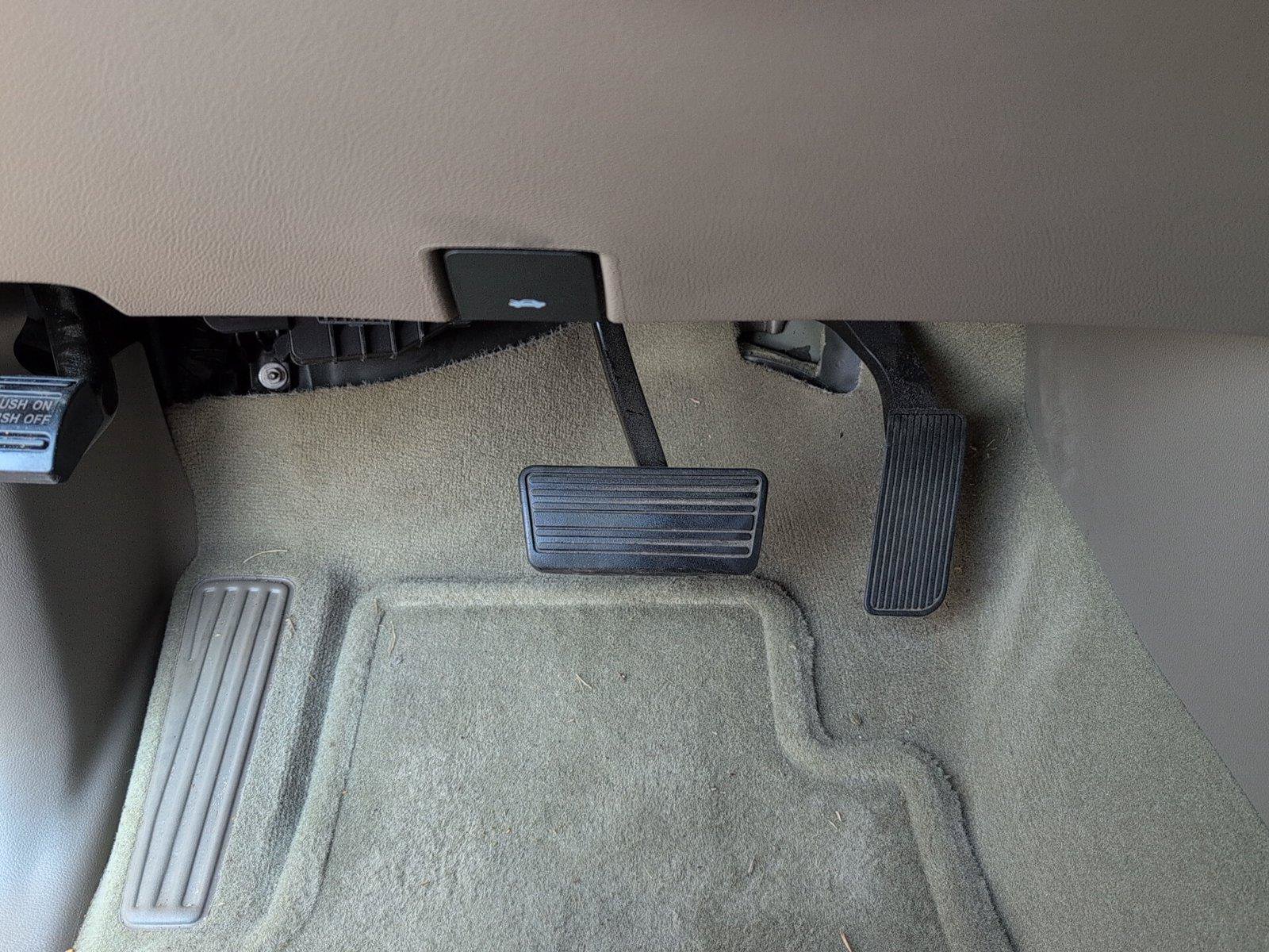 Used 2015 GMC Yukon SLE RWD image 29
