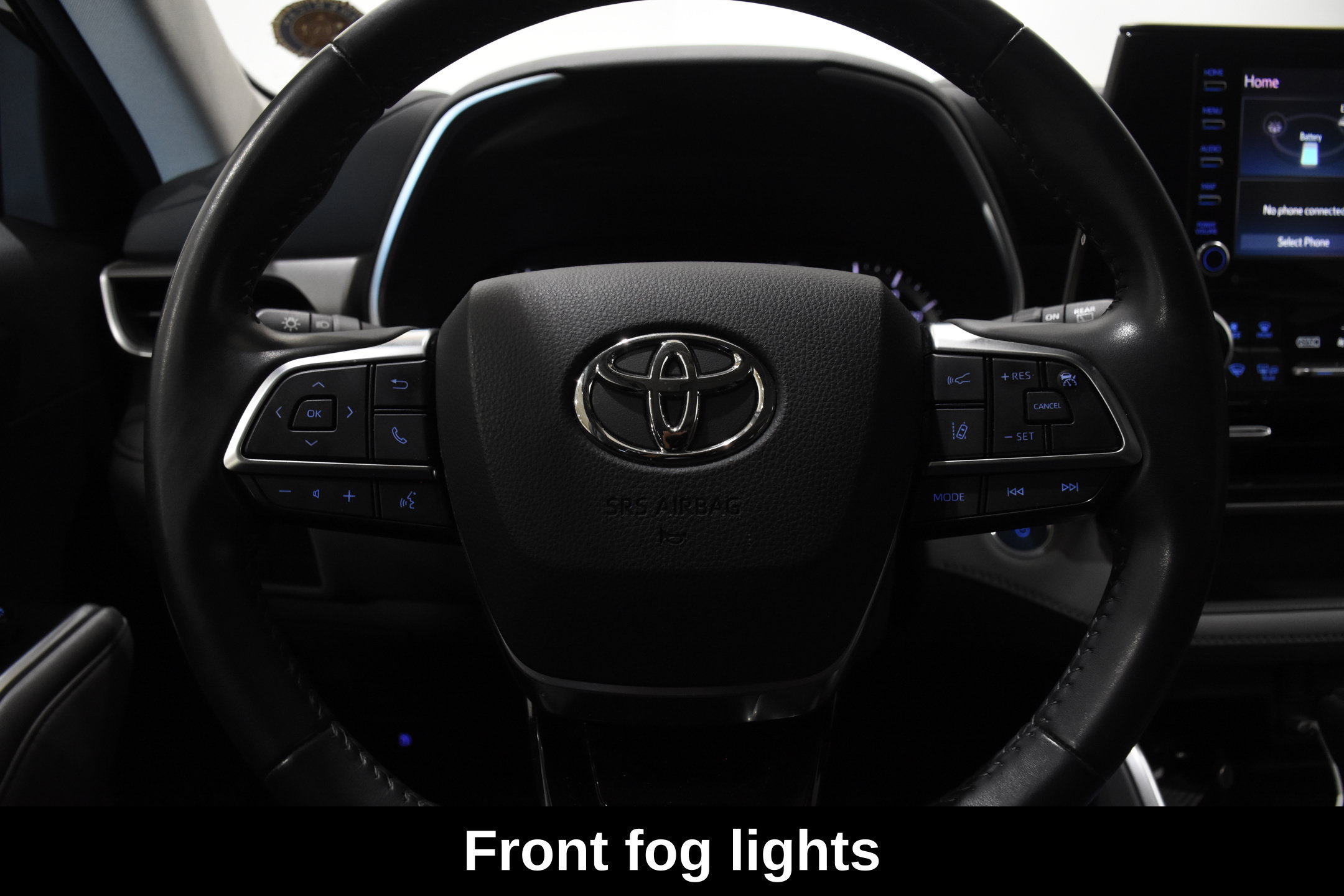 Used 2021 Toyota Highlander XLE AWD/4WD image 16
