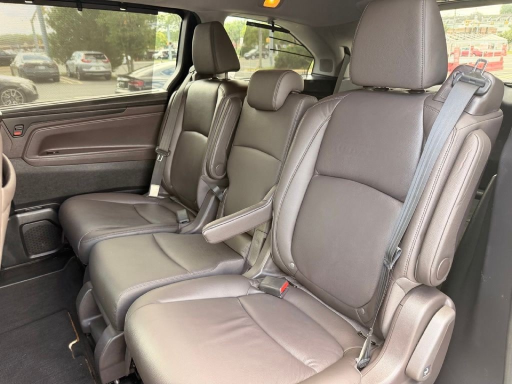 Used 2018 Honda Odyssey Elite image 12