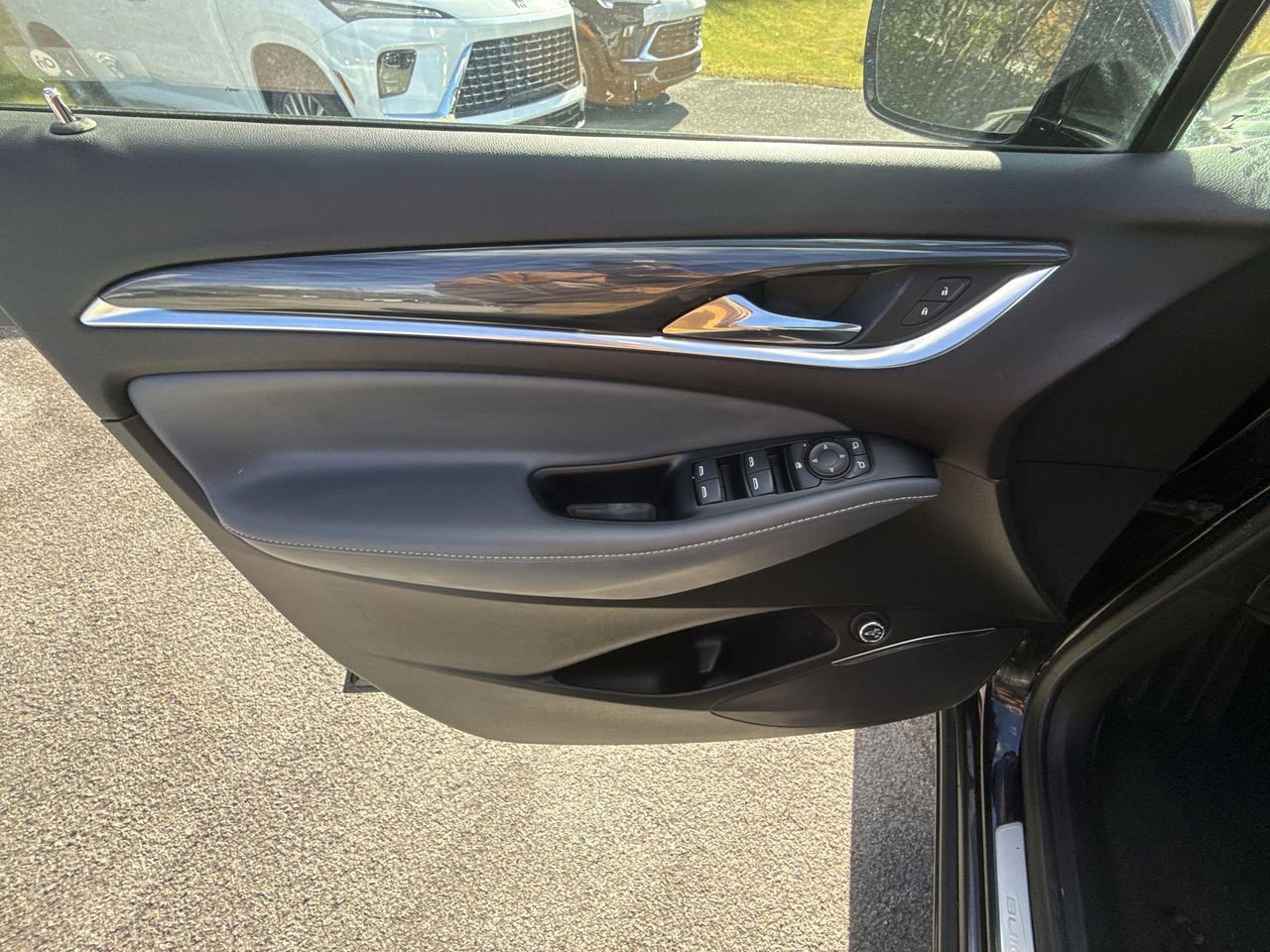 Certified 2023 Buick Enclave Essence w/ Experience Buick Package image 28