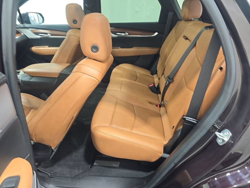 Used 2021 Cadillac XT5 Premium Luxury AWD/4WD image 6