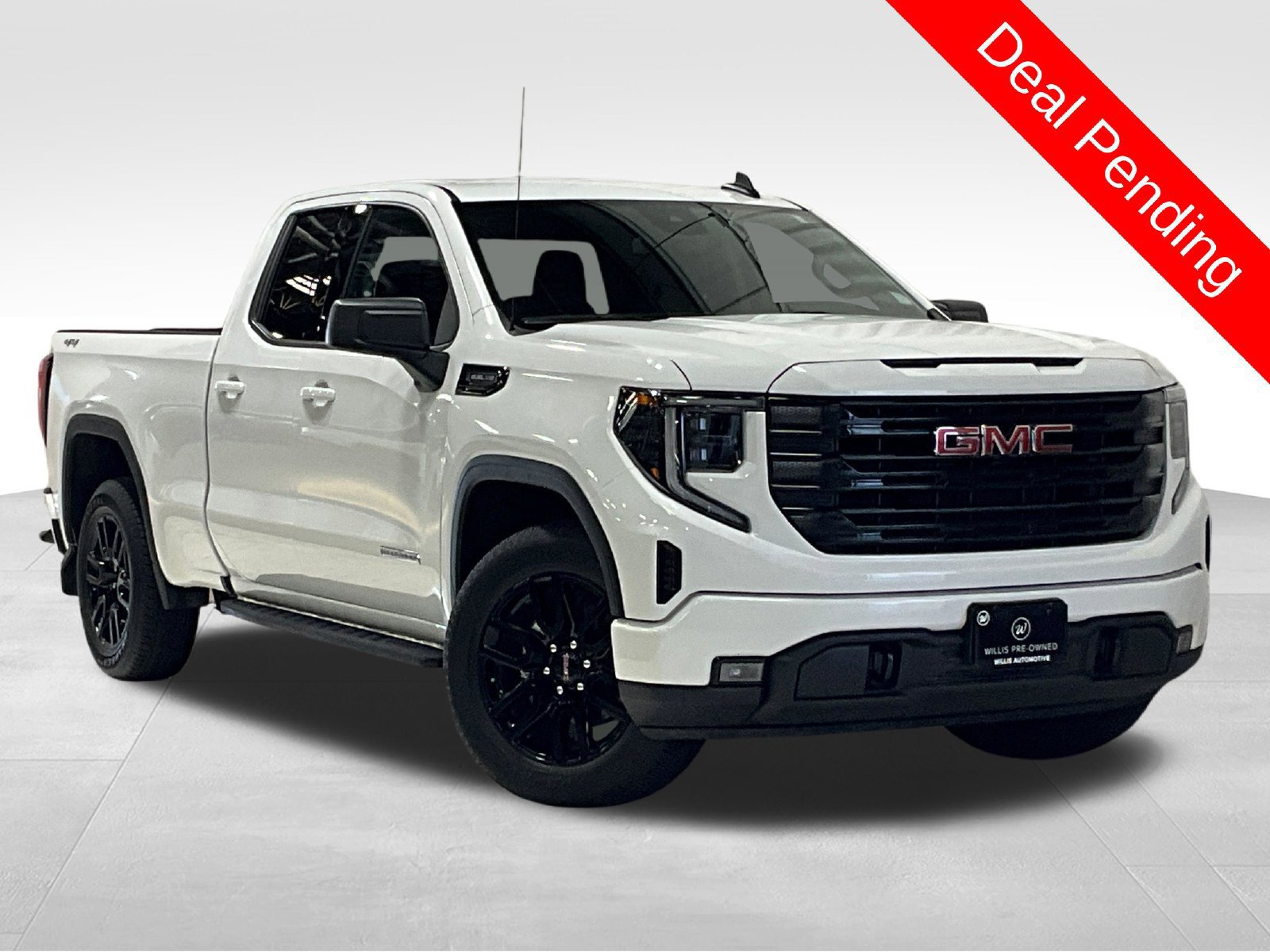 Used 2025 GMC Sierra 1500 Elevation AWD/4WD image 1