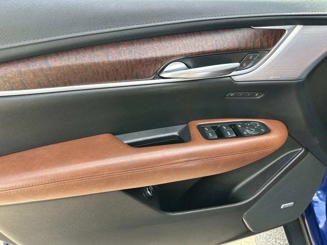 Certified 2024 Cadillac XT5 Sportv AWD/4WD image 13