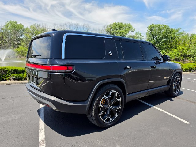 Used 2023 Rivian R1S Launch Edition Quad AWD/4WD image 5
