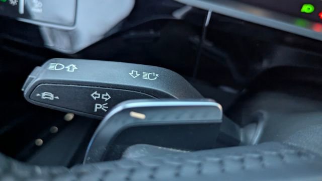 Used 2021 Audi e-tron Prestige image 28