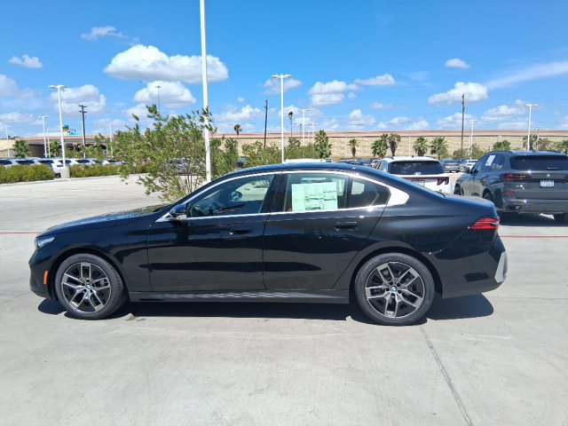 New 2027 BMW 530i RWD image 3