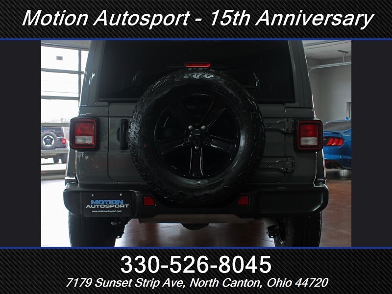 Used 2022 Jeep Wrangler Unlimited Sahara AWD/4WD image 9