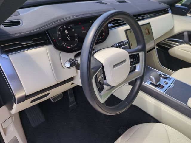 Used 2023 Land Rover Range Rover Long Wheelbase SE AWD/4WD image 7